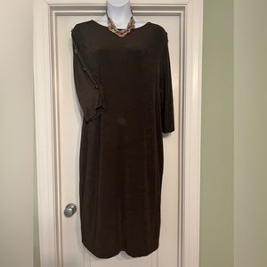 Chico’s Traveler dress size 4 (20) Cocoa color like new.